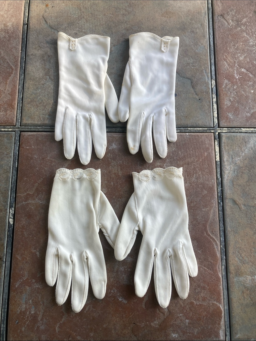 Vintage White Women's Dress Gloves - Pair of 2